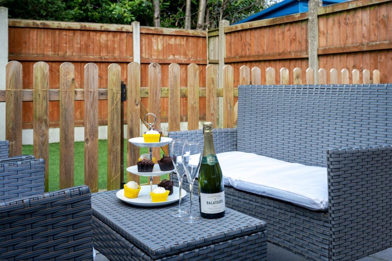 Yew Tree House Contractor / Family Home Free Netflix Fast Wifi Near Dudley/Birmingham Cradley Heath المظهر الخارجي الصورة